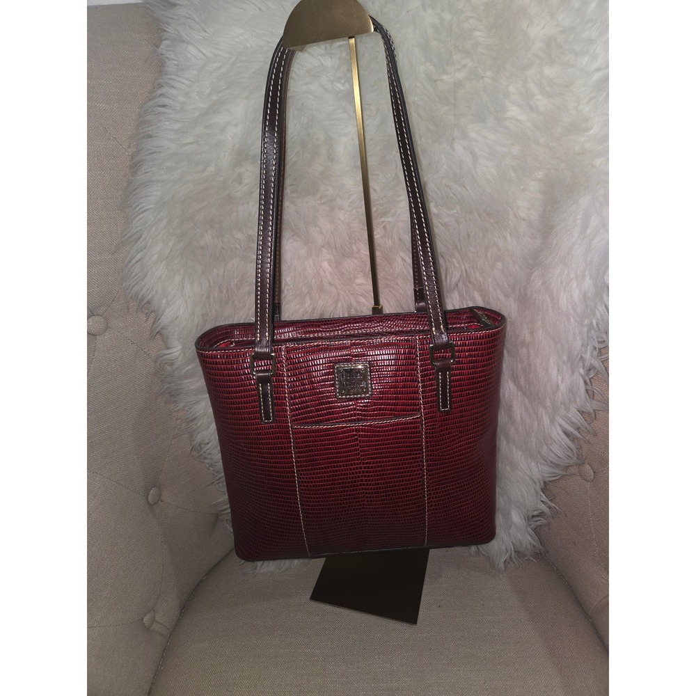 DB95 Dooney & Bourke Lecington tote